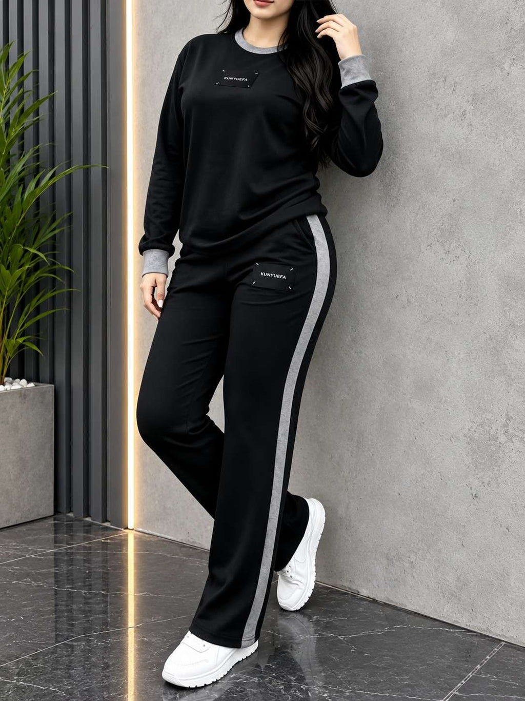 Black Elegant Round Neck Fleece Winter Co-Ord Set
