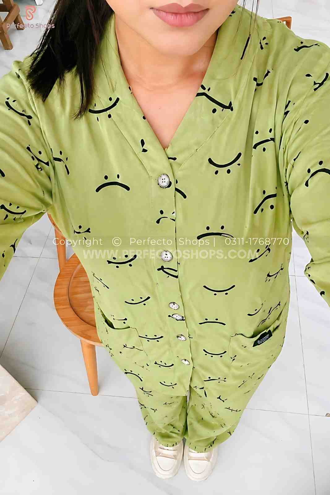 Green Autumn Smiley V-Neck Button Printed Night Suit